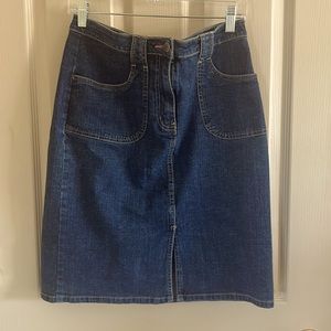 Westport Brand denim skirt in excellent used condition with front pockets